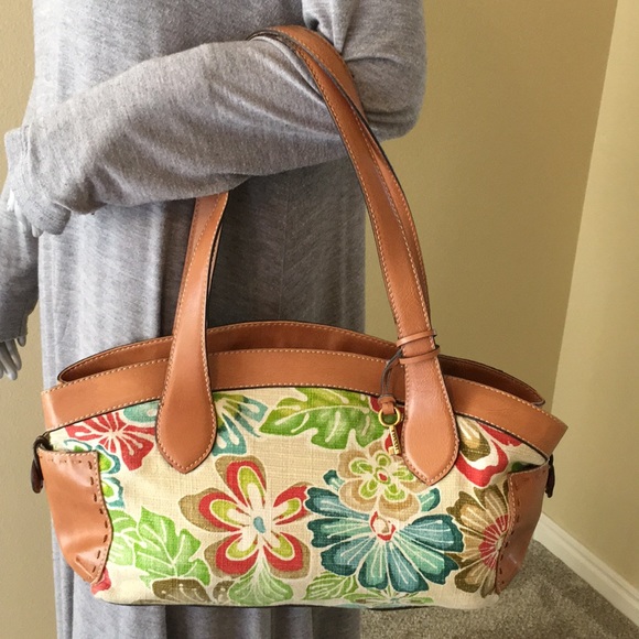 Fossil Handbags - Vintage Fossil purse with faux leather det…